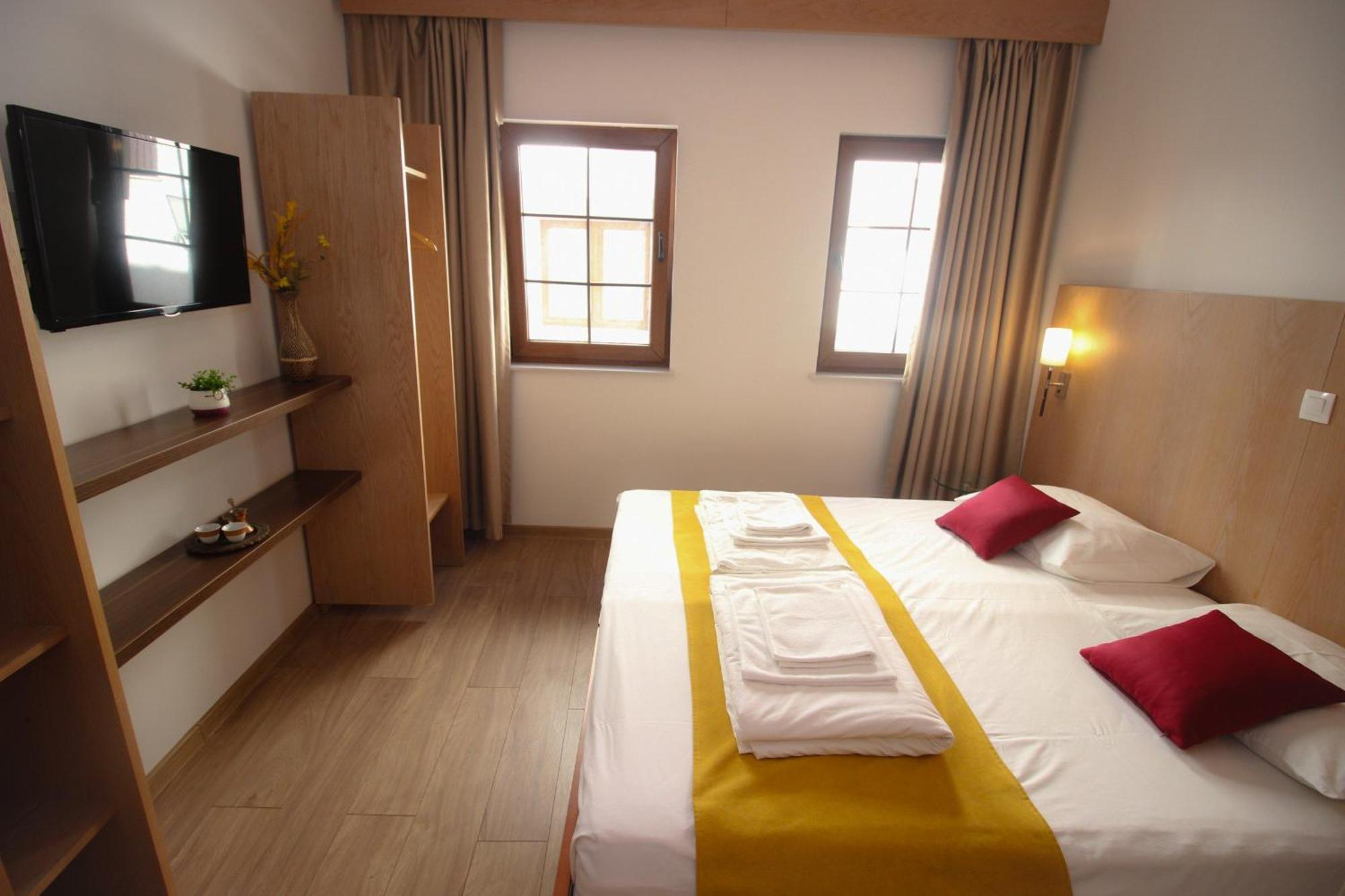 Motel Deny Mostar Eksteriør billede