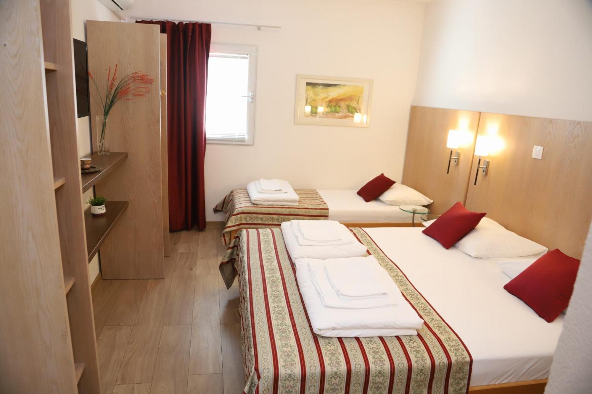 Motel Deny Mostar Eksteriør billede