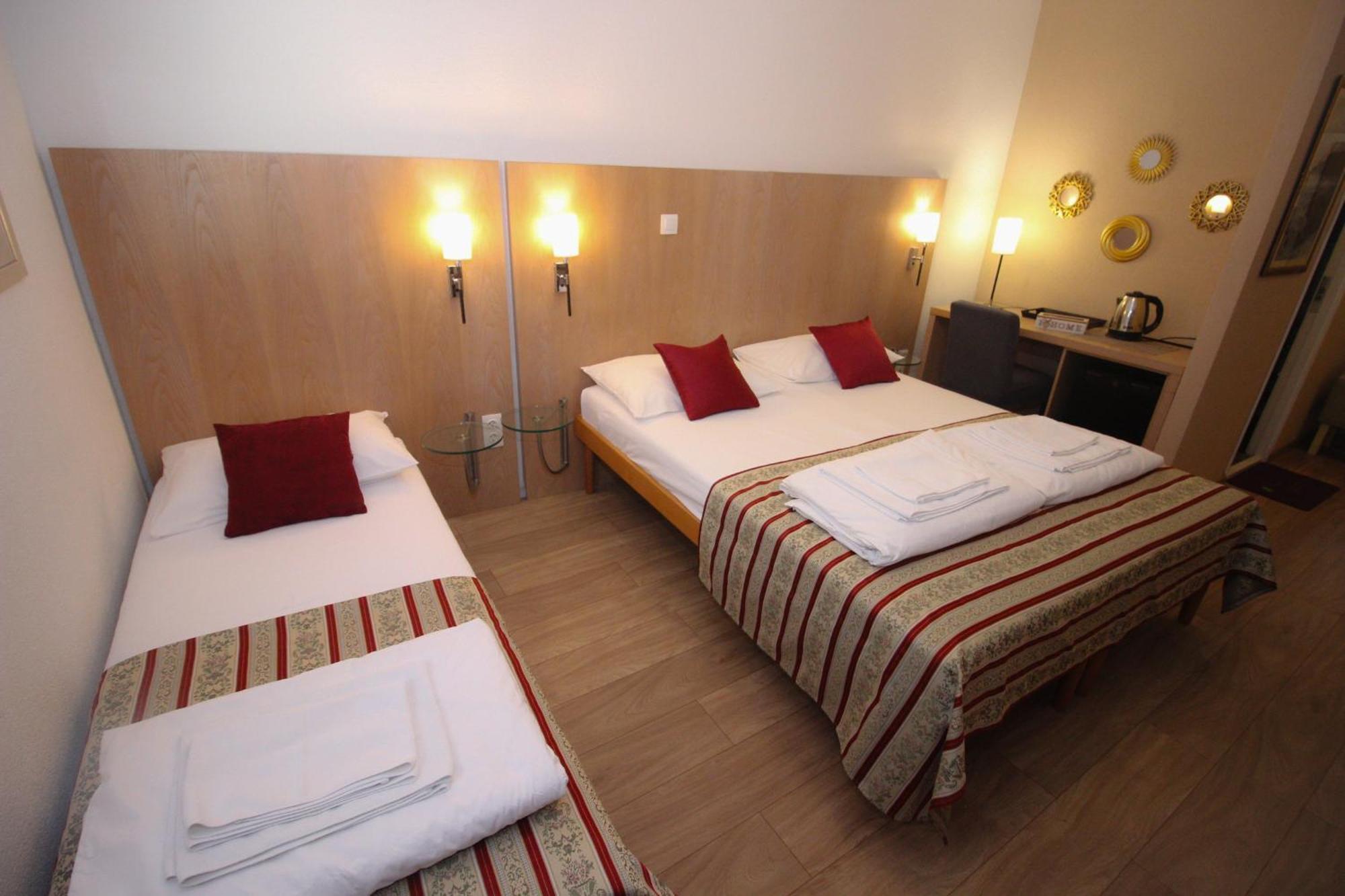 Motel Deny Mostar Eksteriør billede