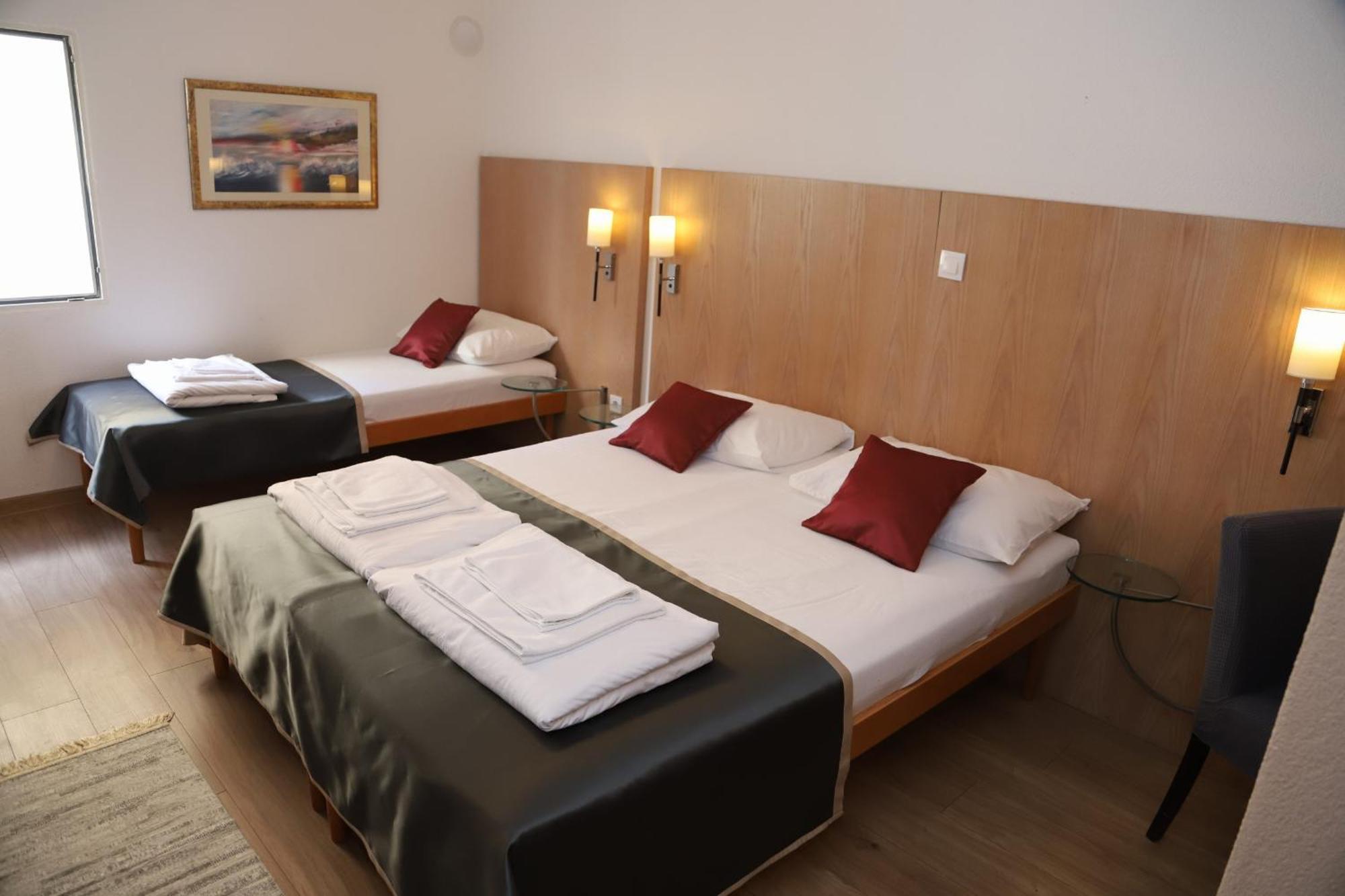 Motel Deny Mostar Eksteriør billede