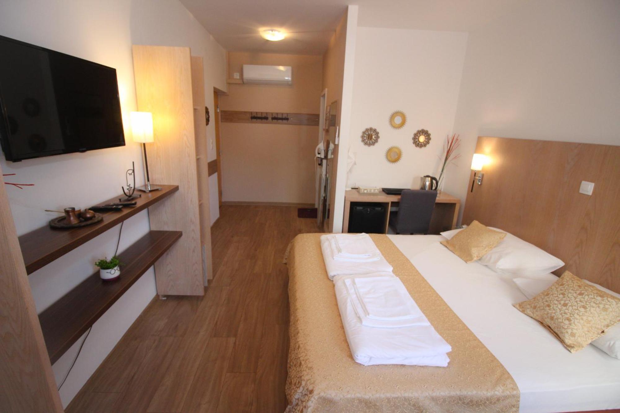 Motel Deny Mostar Eksteriør billede
