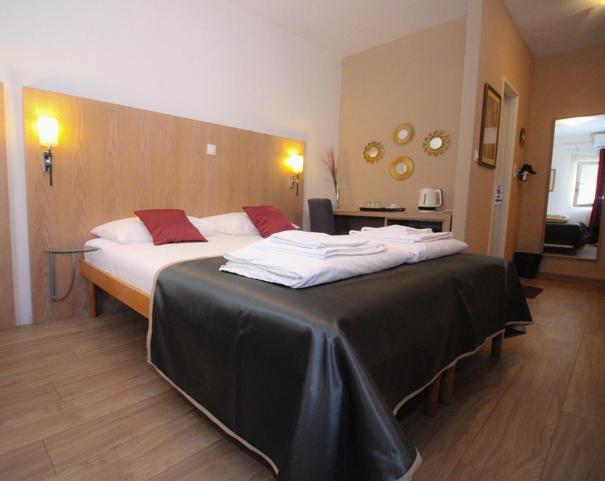 Motel Deny Mostar Værelse billede