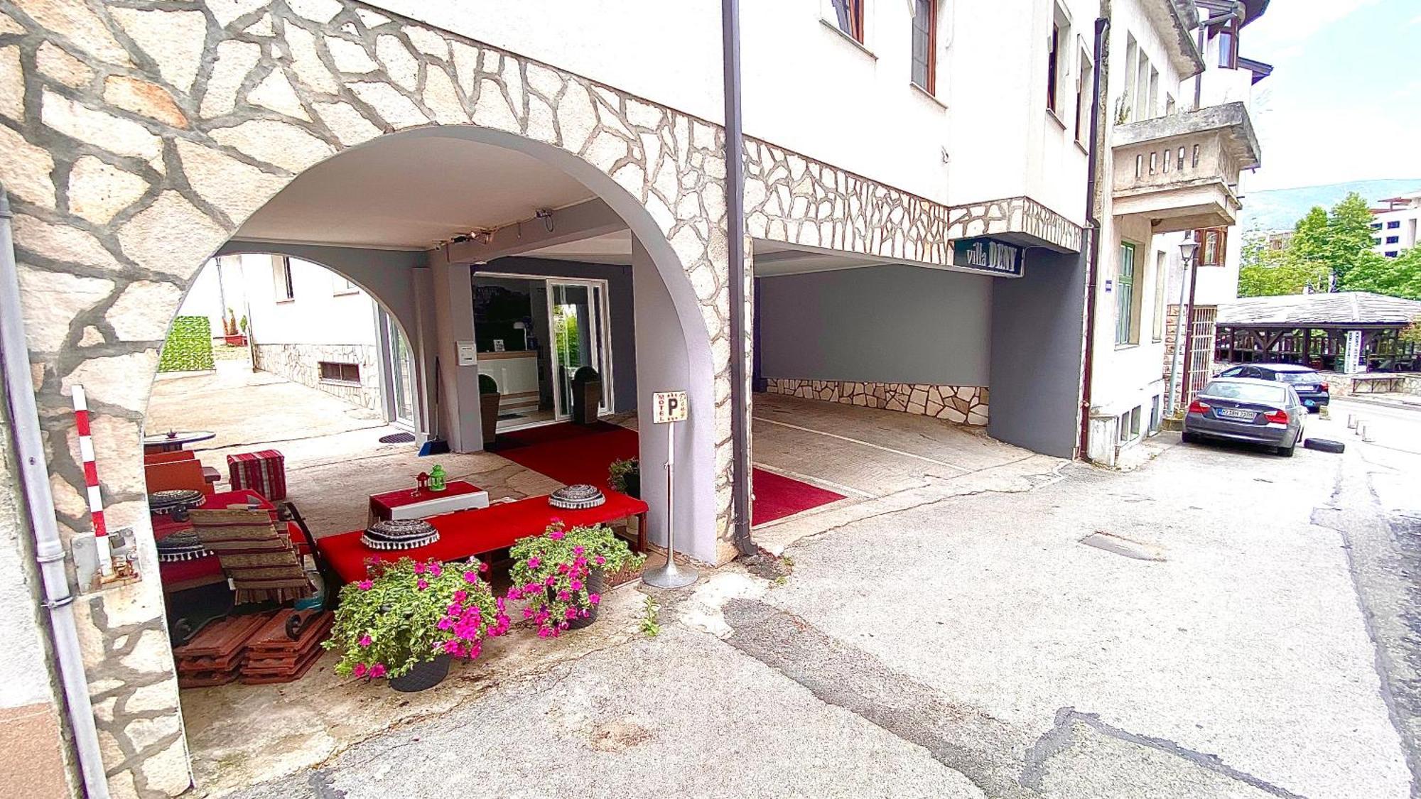 Motel Deny Mostar Eksteriør billede