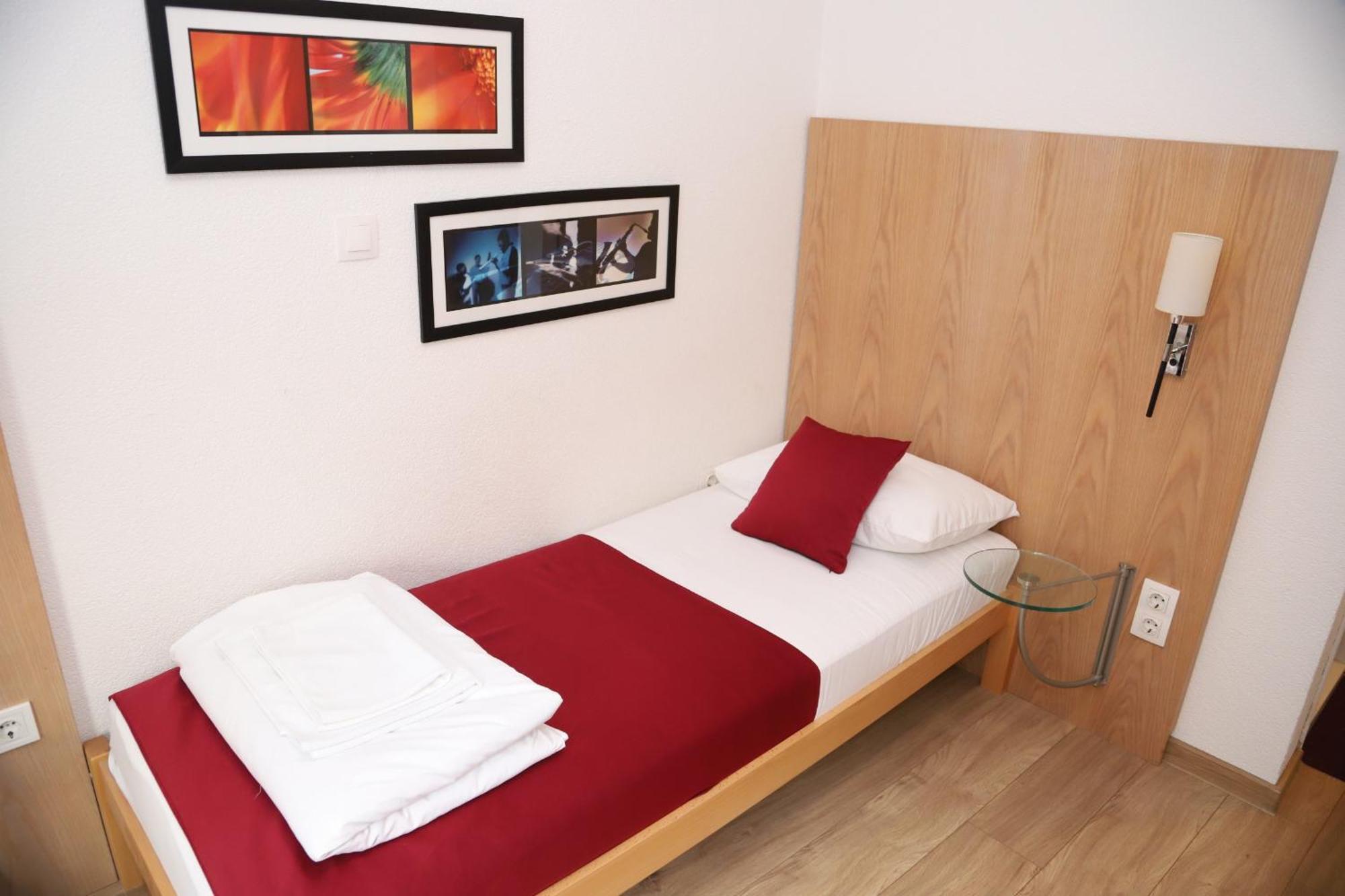 Motel Deny Mostar Eksteriør billede